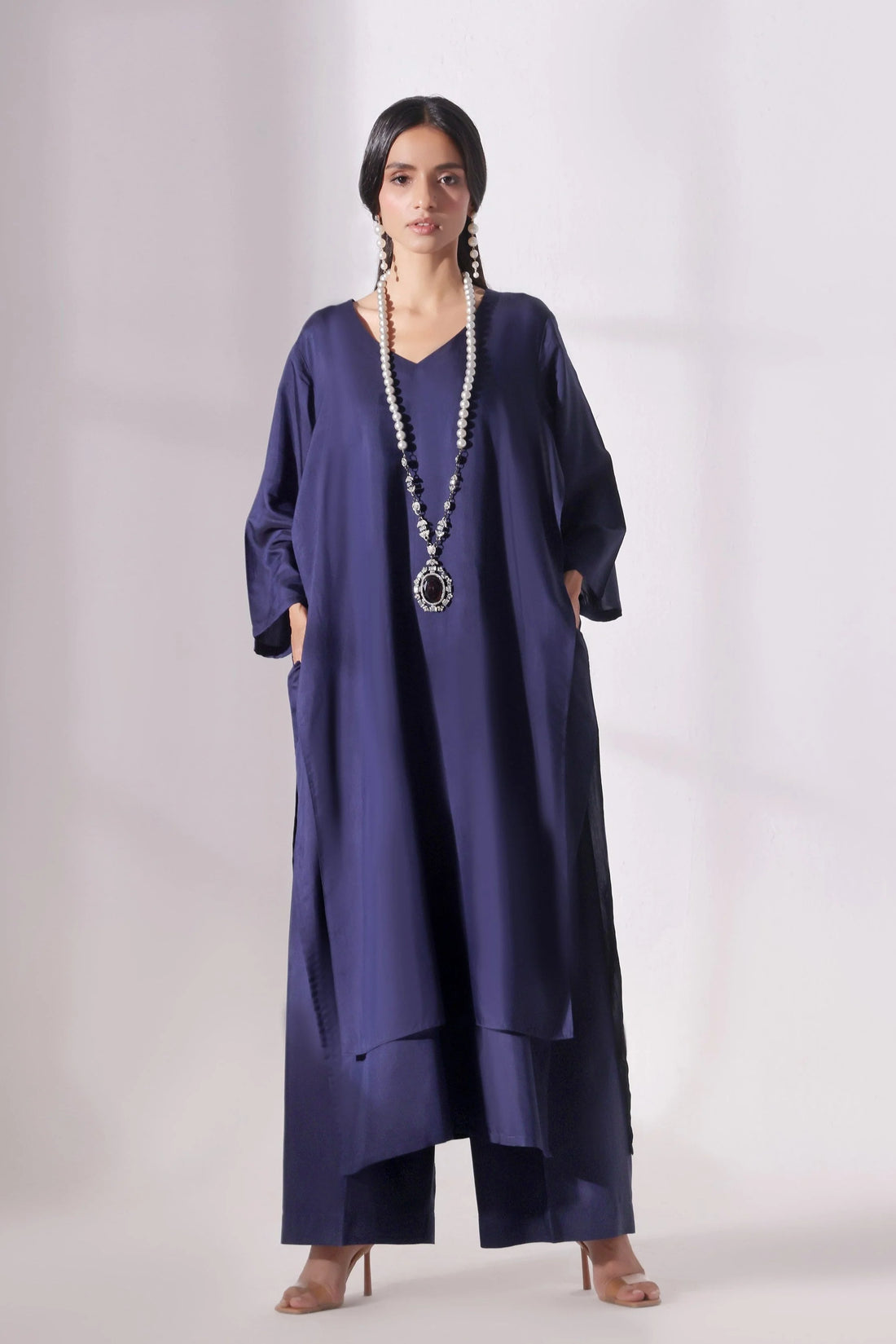 Noir Modern Minimalist - Stitched 2PC