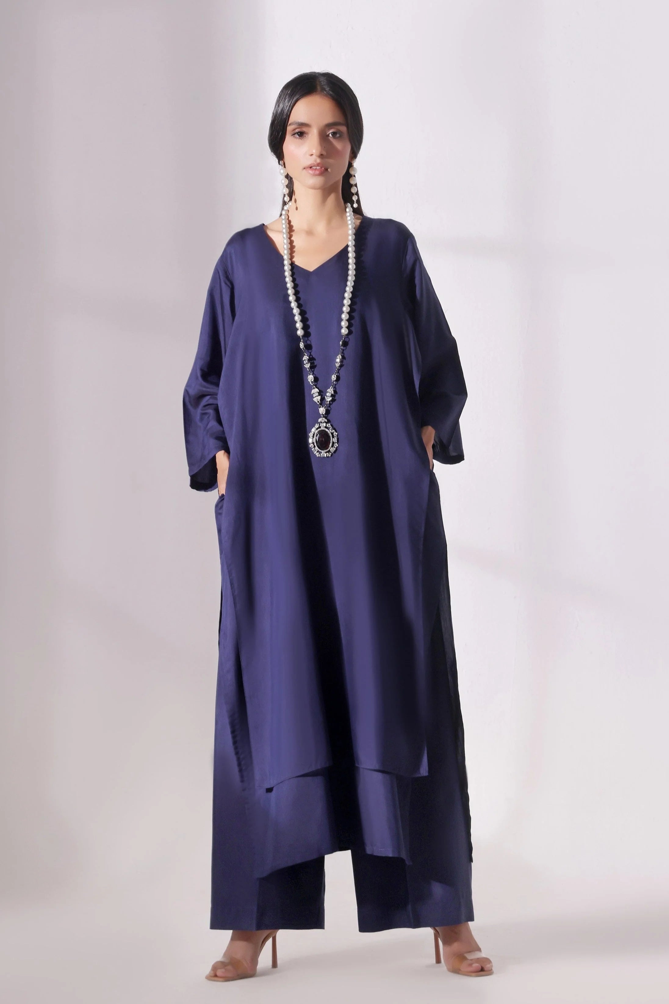 Noir Modern Minimalist - Stitched 2PC