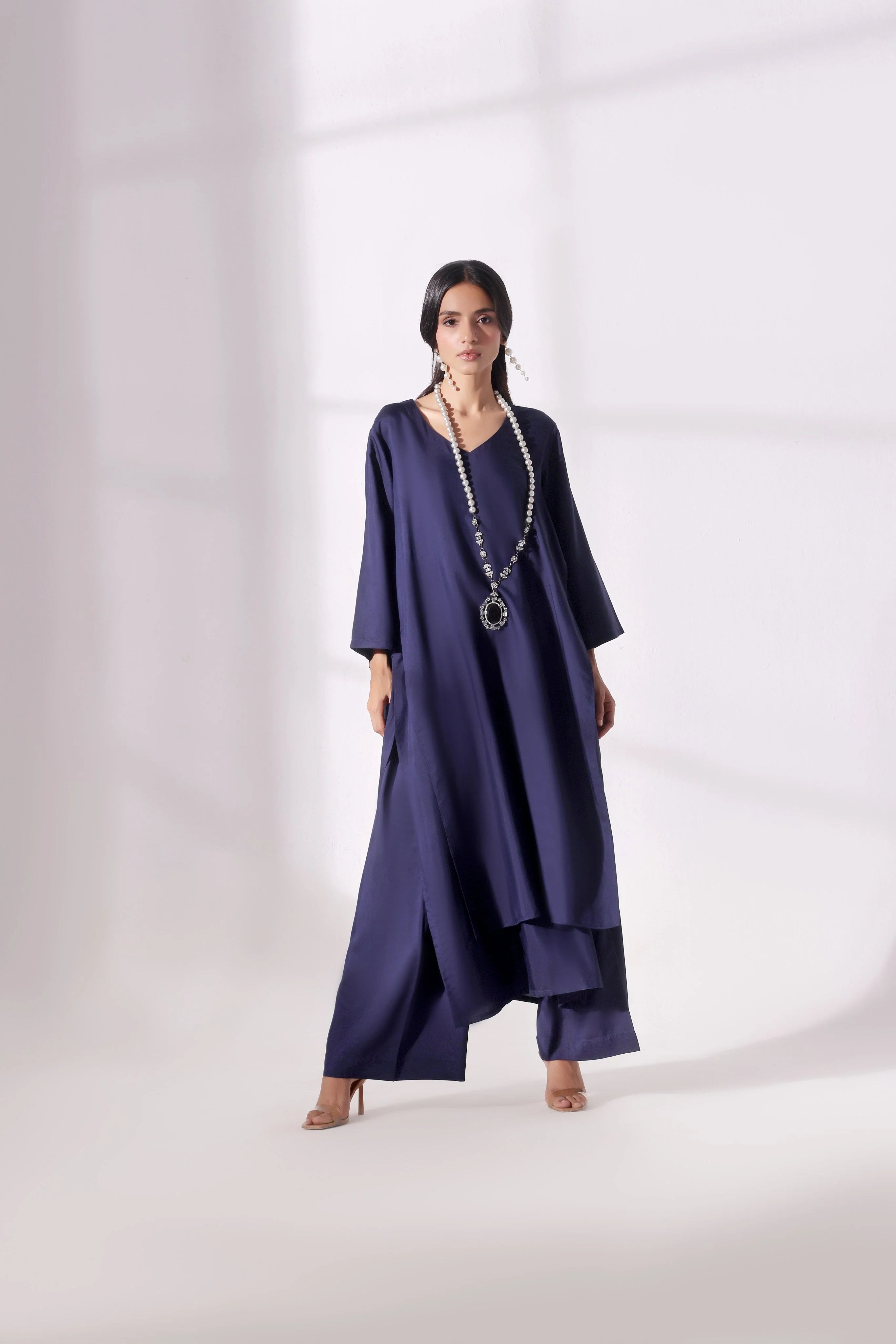 Noir Modern Minimalist - Stitched 2PC