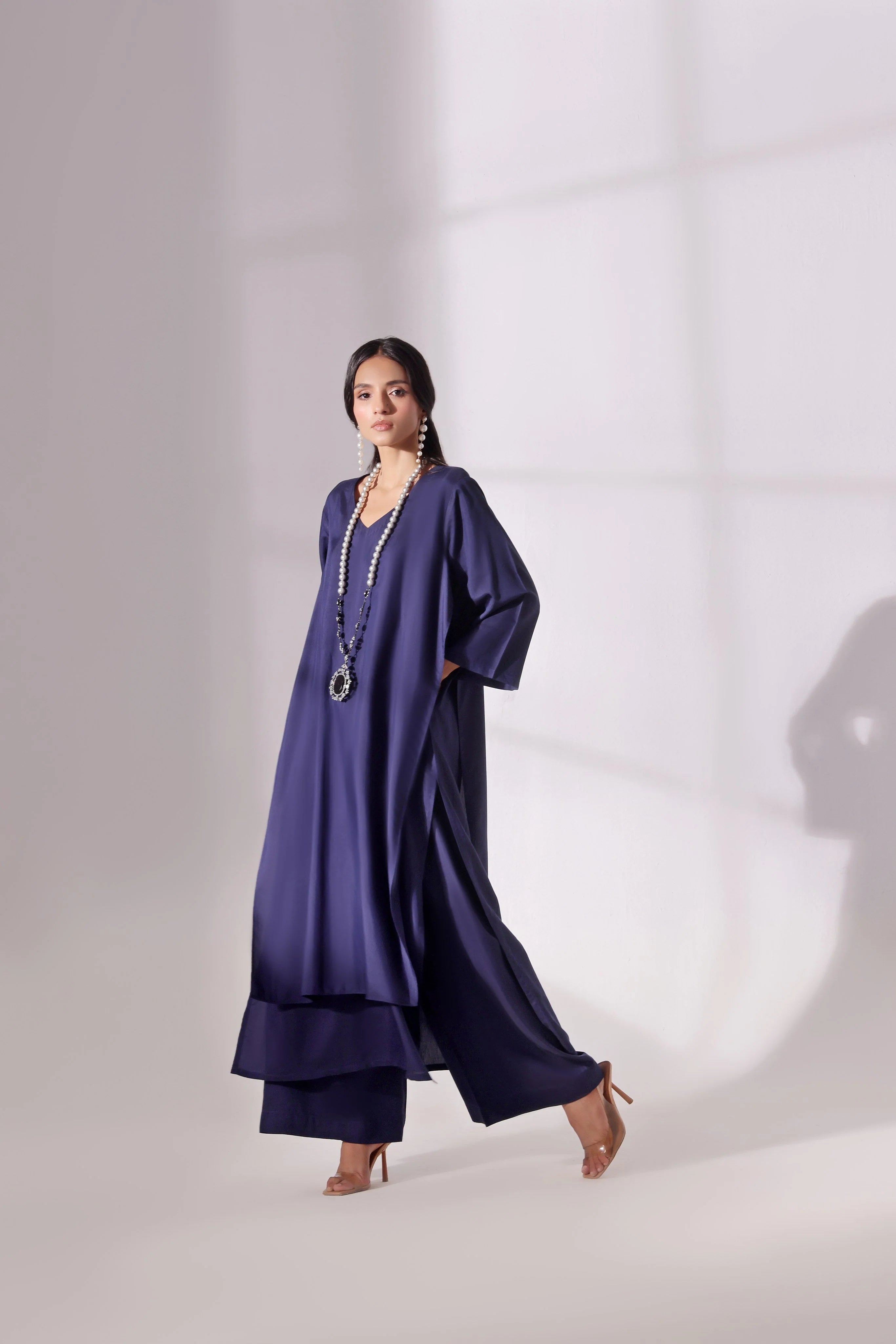 Noir Modern Minimalist - Stitched 2PC