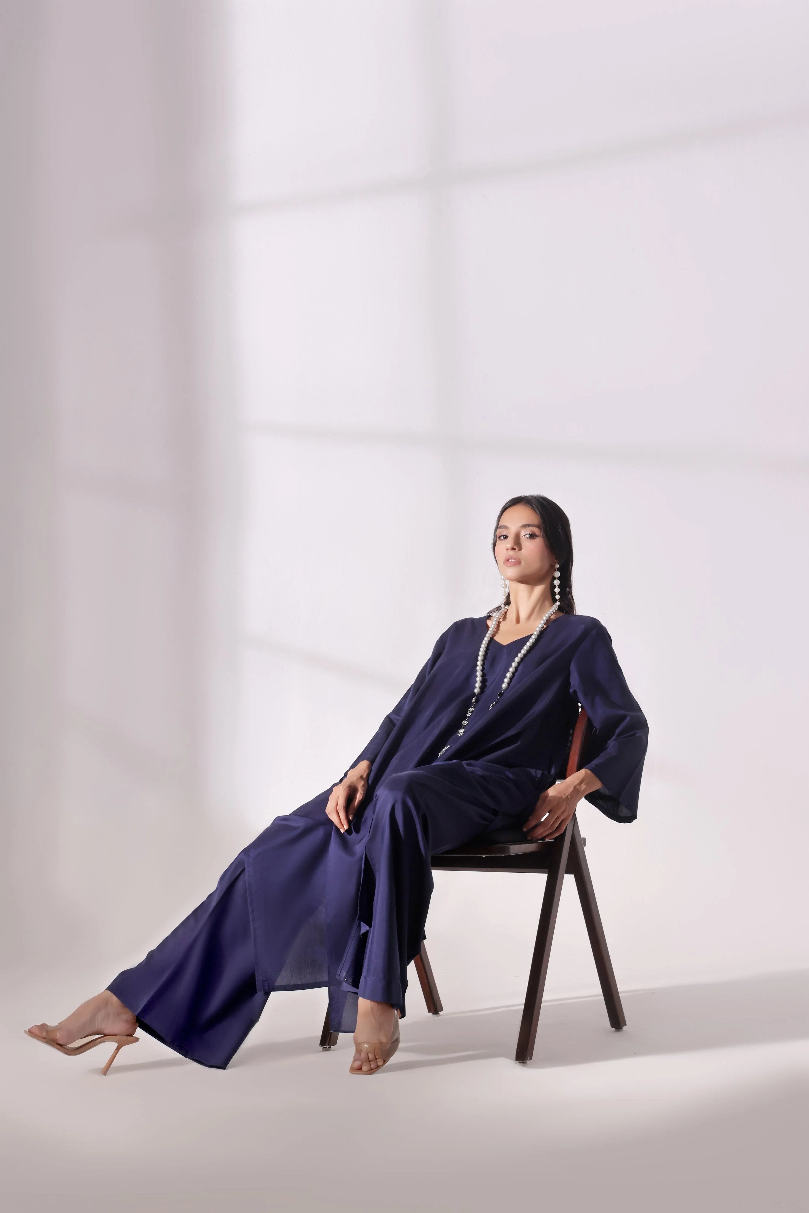 Noir Modern Minimalist - Stitched 2PC