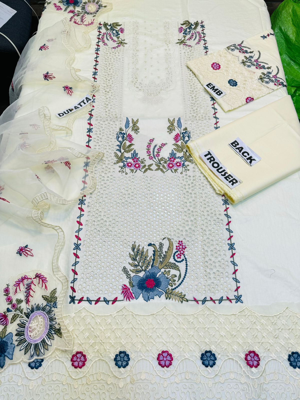 Heritage Chic- Unstitched 3PC