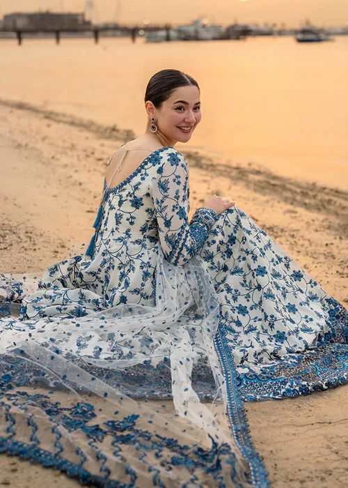 Royal Lawn- Unstitched 3PC