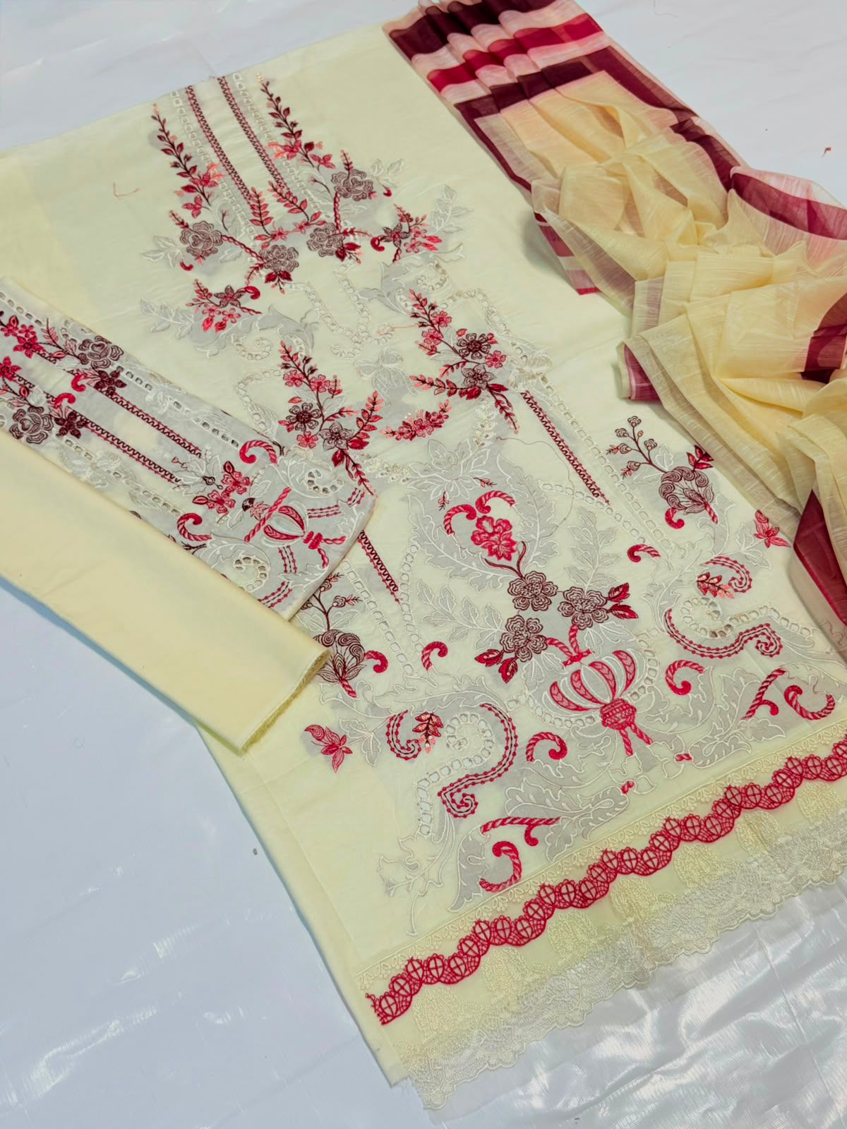 Lawn Heritage | 3PC Unstitched