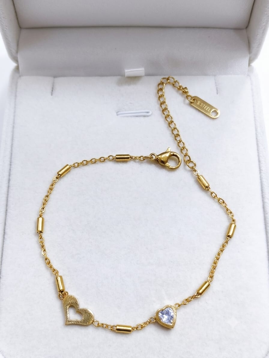 Zircon Heart Charm Bracelet
