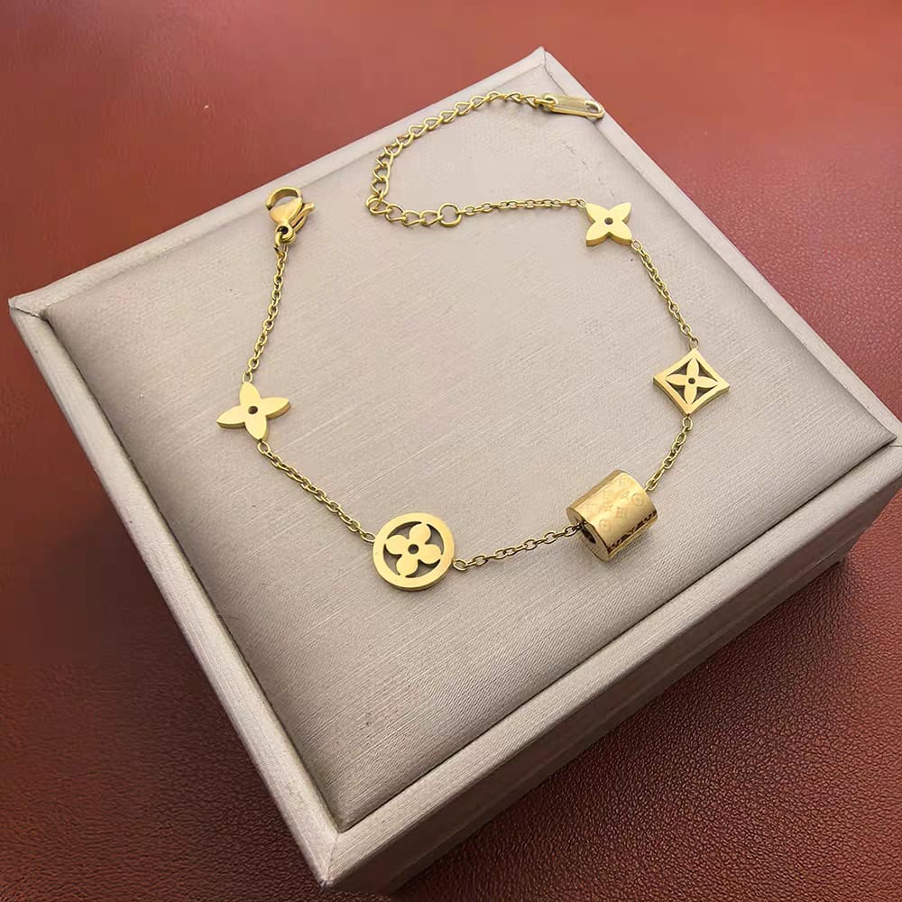 Four-Leaf Clover Bracelet