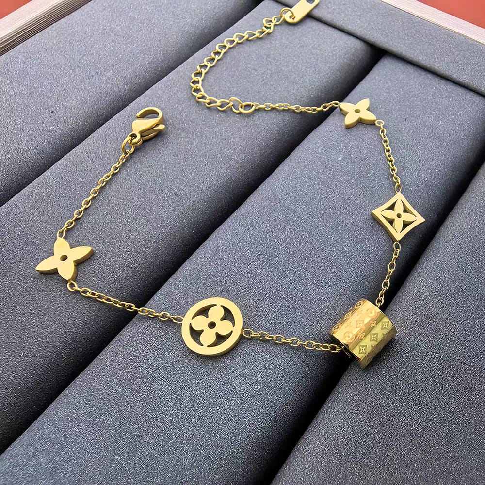 Four-Leaf Clover Bracelet