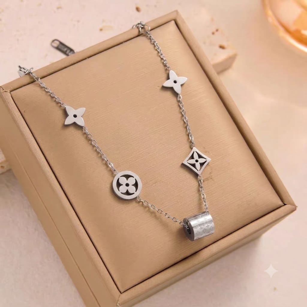 Four-Leaf Clover Bracelet